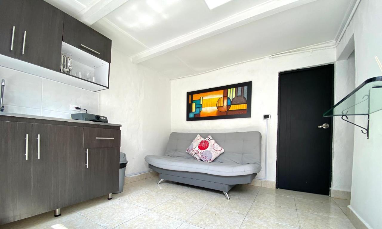 מדיין Cozy Apartment In The Poblado San Lucas מראה חיצוני תמונה